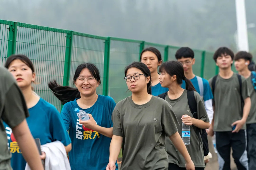 蜂蜜浏览器_551231512.jpg 蜂蜜浏览器_551231512.jpg