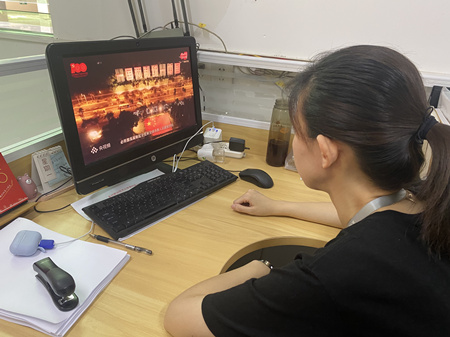 徐静芳_副本.jpg 徐静芳_副本.jpg